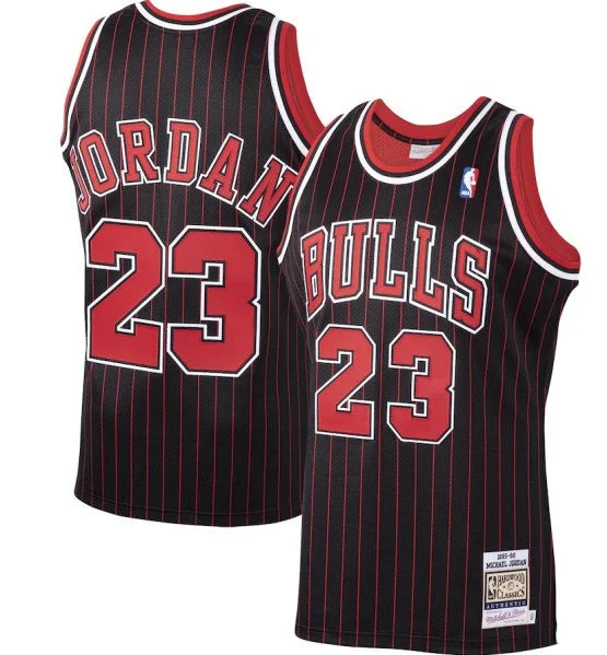 Men's Chicago Bulls #23 Michael Jordan Black Mitchell & Ness Hardwood Classics 1995-96 Stitched Basketball Jersey